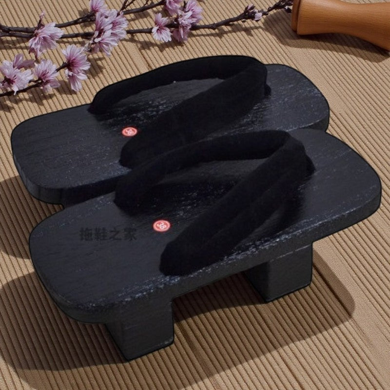 Tong en bois japonaise