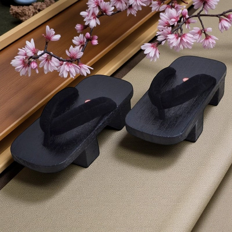 Tong en bois japonaise