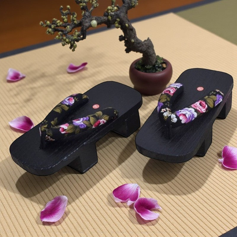 Tong en bois japonaise