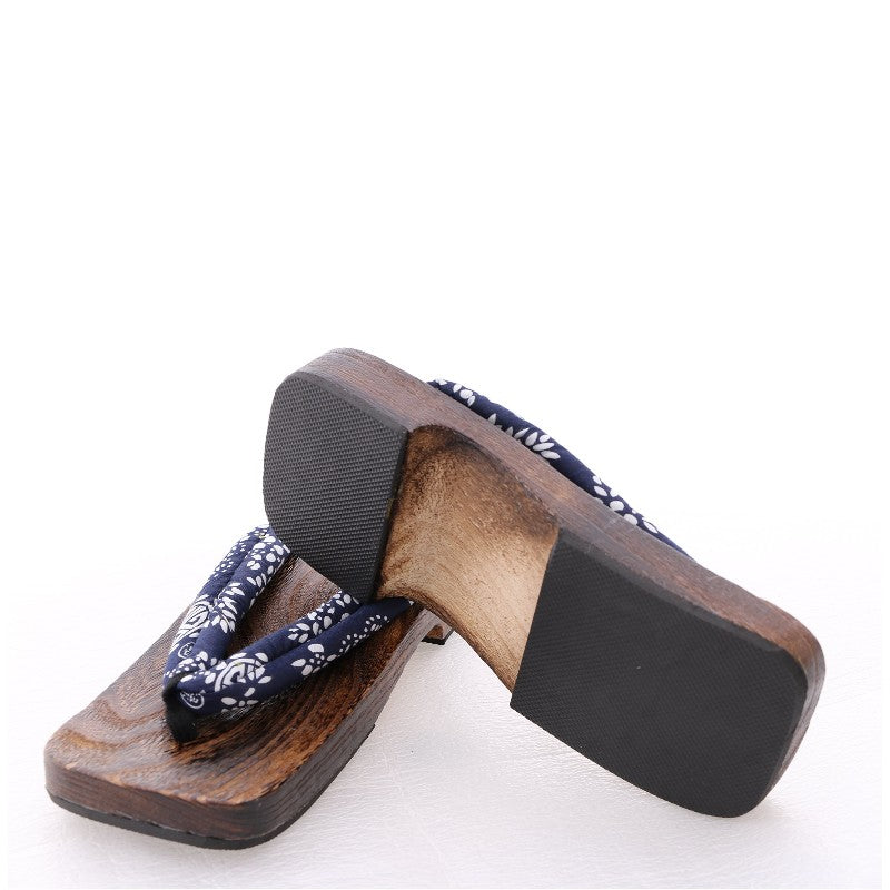 Tong japonaise en bois