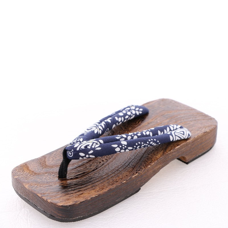 Tong japonaise en bois